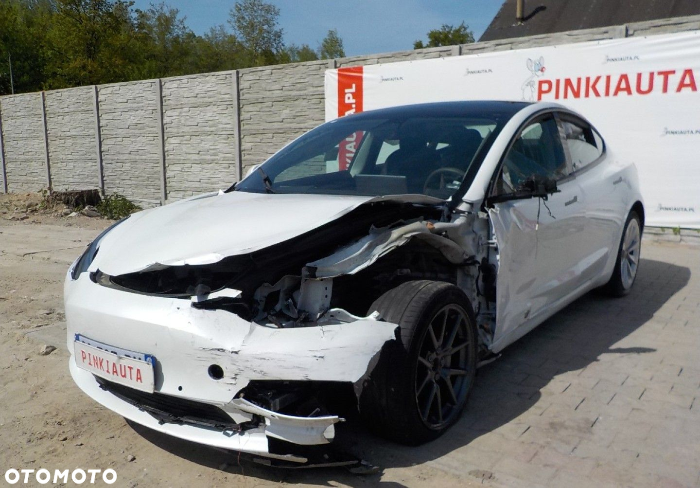 Tesla Model 3 - 4