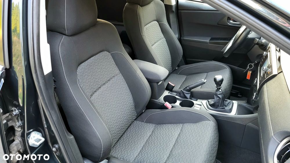Toyota Auris 1.6 Premium - 25