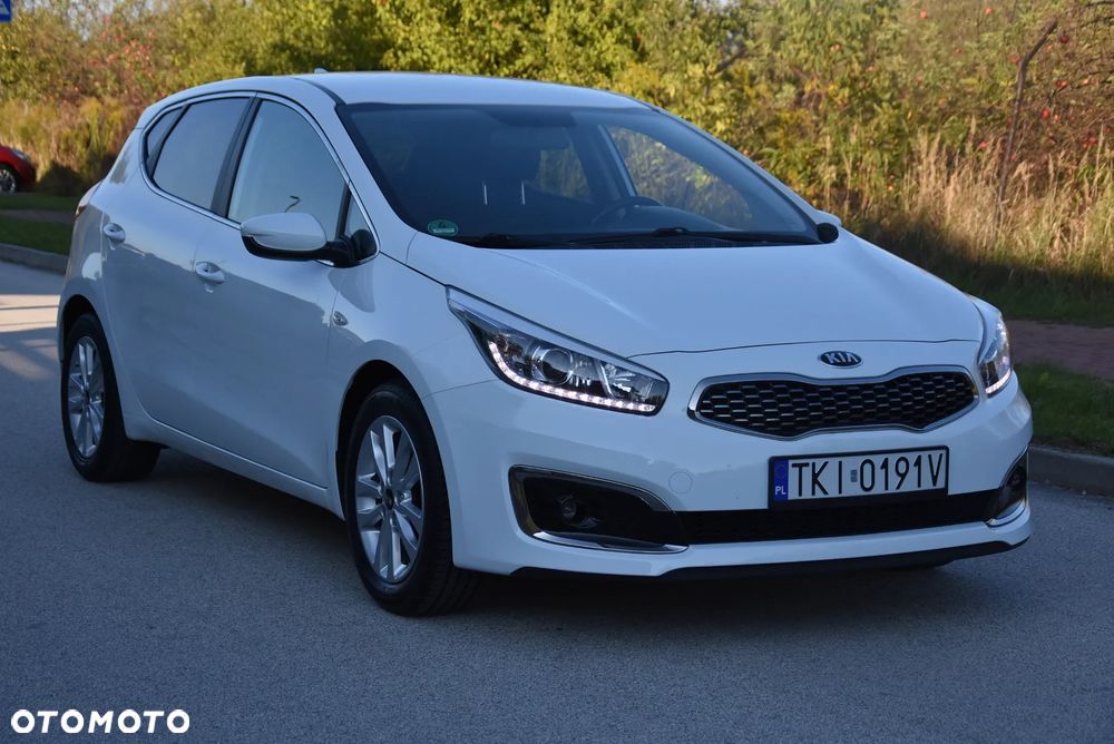 Kia Ceed 1.4 CVVT Dream-Team Edition - 2