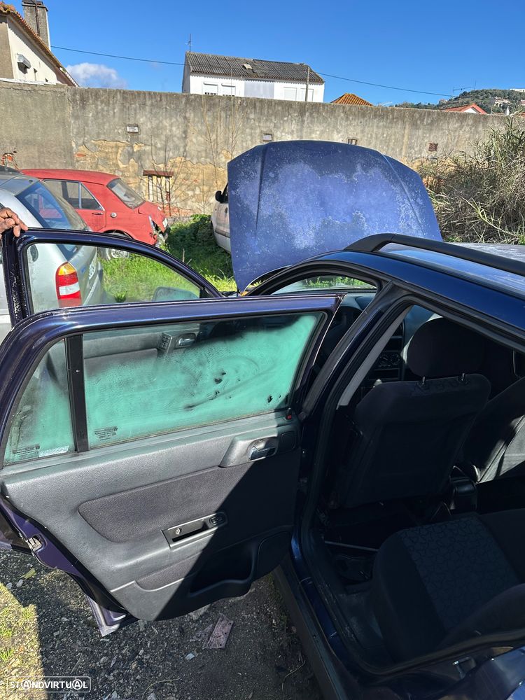 Opel Astra 1.4i 16V Family - 14