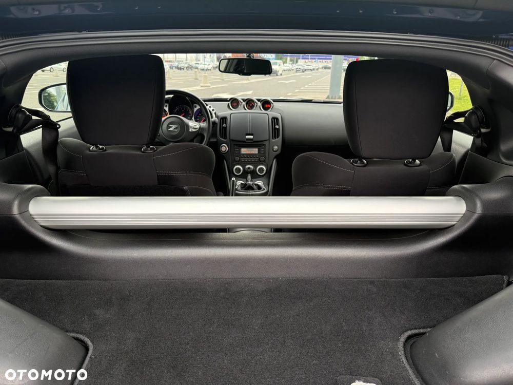 Nissan 370 Z Standard - 14