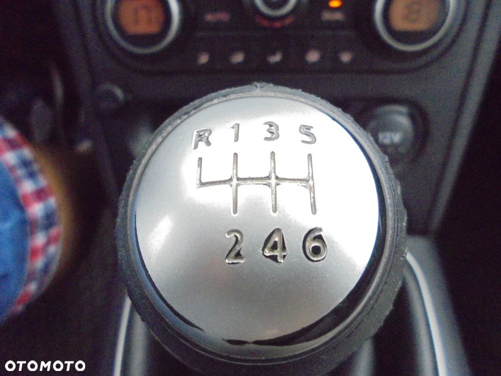 Nissan Qashqai+2 2.0 dCi DPF tekna - 30