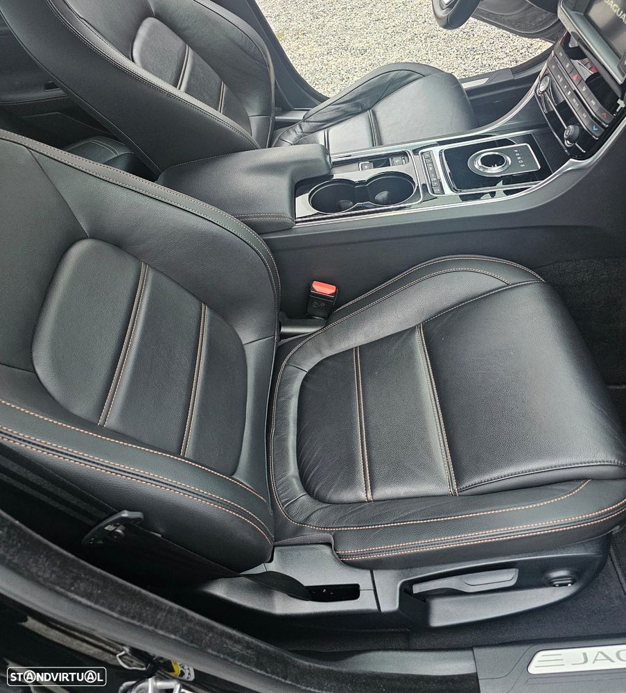 Jaguar XE 2.0 D Prestige AWD Aut. - 18