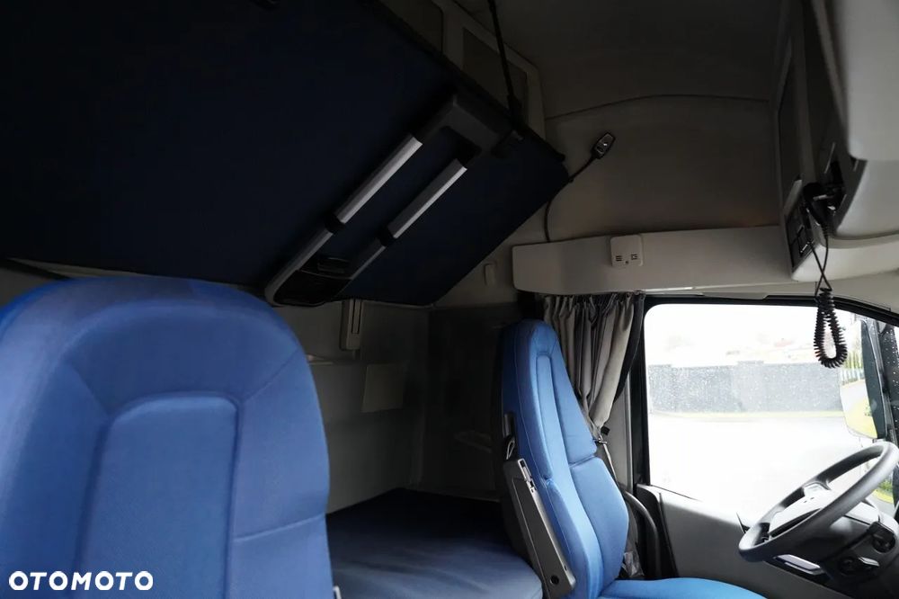 Volvo H 500 / XXL / LOWDECK / MEGA / KLIMA POSTOJOWA / Z NIEMIEC / PO KONTRAKCIE SERWISOWYM / - 34