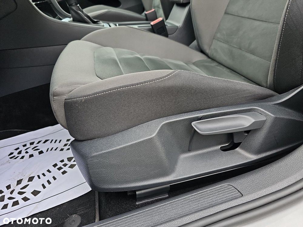 Volkswagen Golf - 15