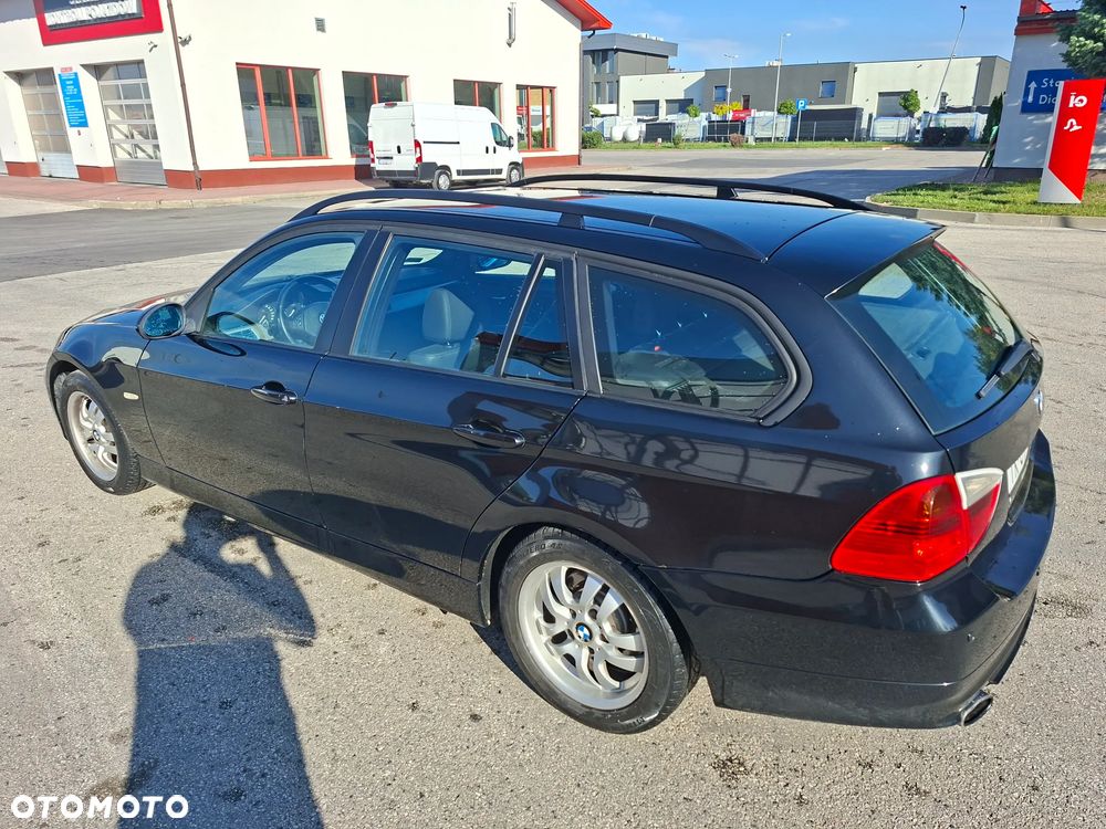 BMW Seria 3 - 32