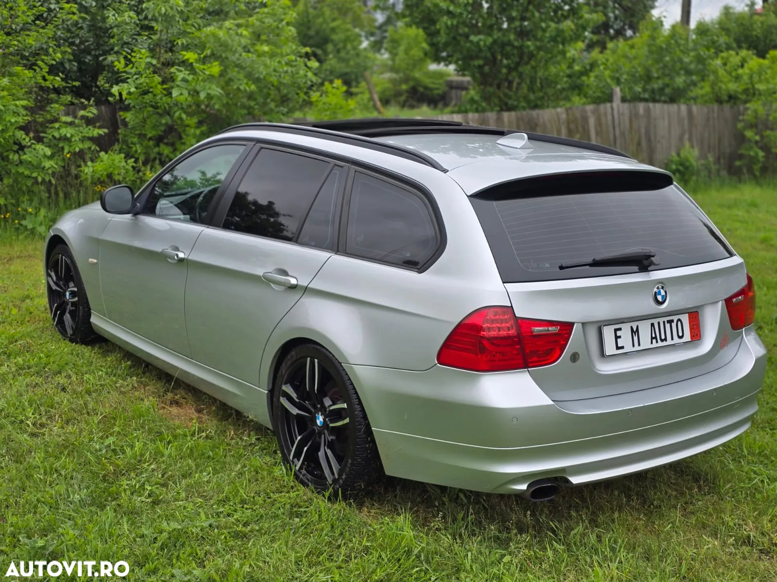 BMW Seria 3 320d DPF Touring Aut. - 5