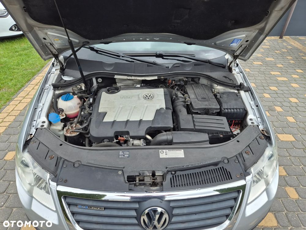 Volkswagen Passat 2.0 TDI DPF Individual - 12