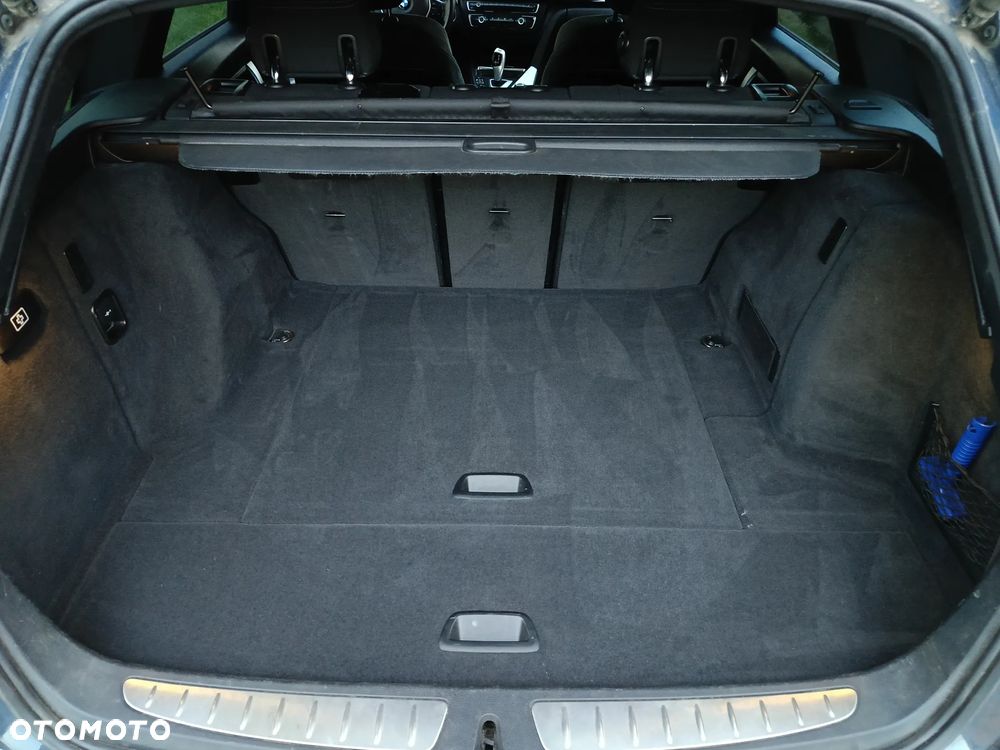 BMW Seria 3 320d Sport-Aut Blue Performance Sport Line - 19