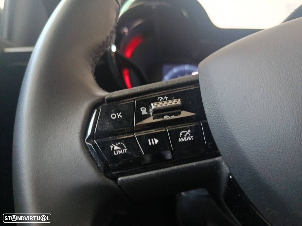 Alfa Romeo Junior 1.2 eDCT6 - 18