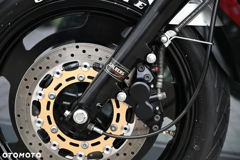 Yamaha V-MAX - 16