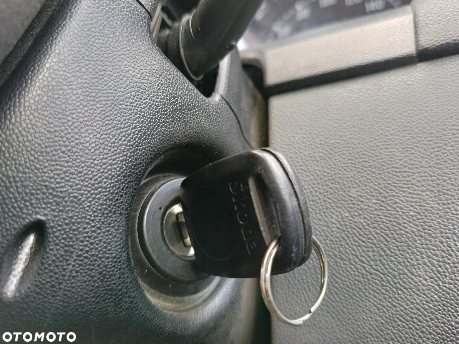 Skoda Fabia 1 l 99-08 STACYJKA Z KLUCZYKIEM 1.2 - 3