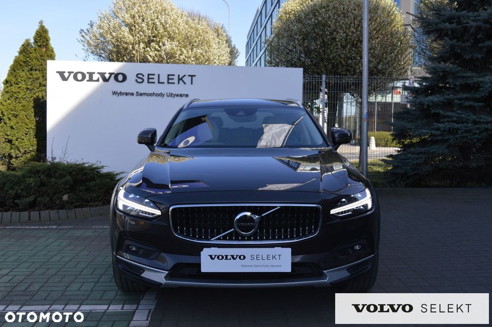 Volvo V90 Cross Country - 5