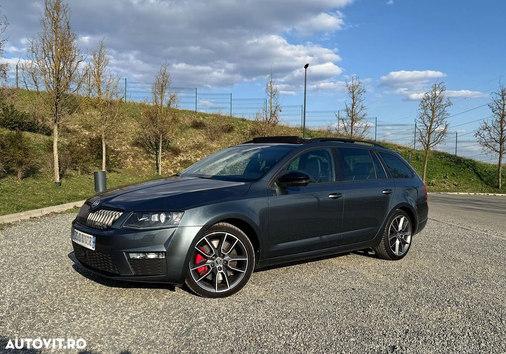 Skoda Octavia 2.0 TDI DSG RS - 2