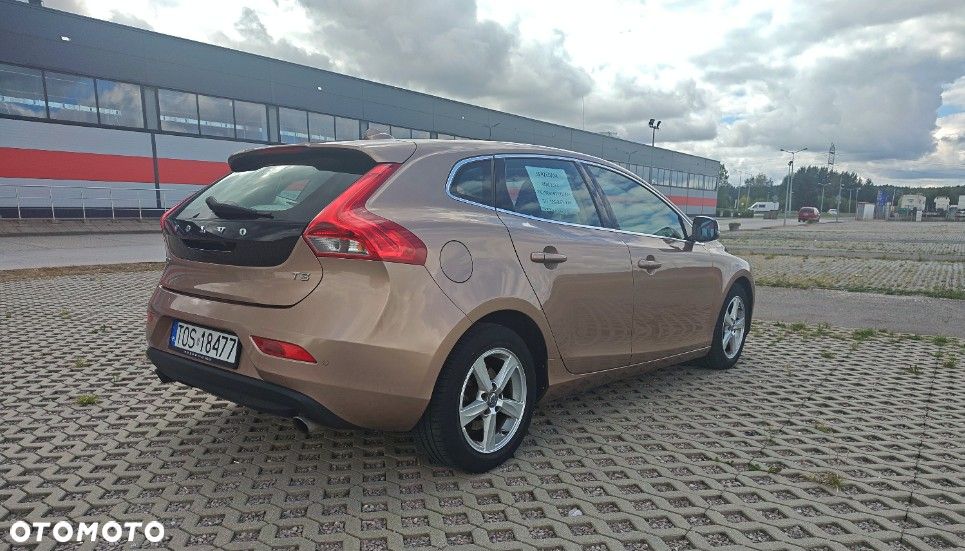 Volvo V40 T3 Momentum - 3