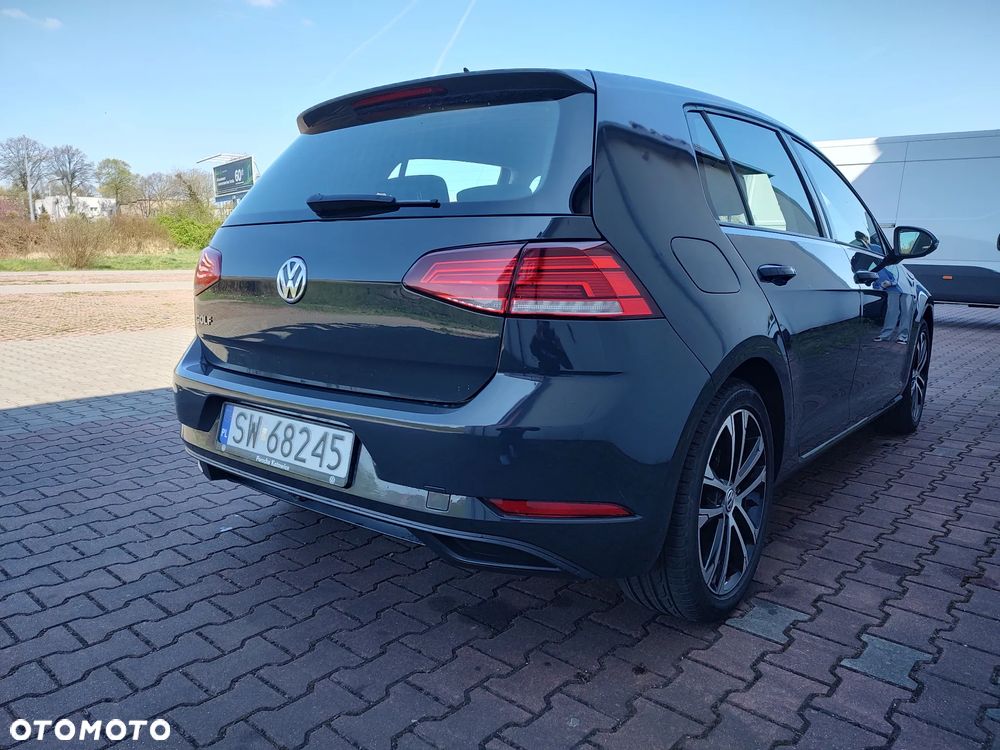 Volkswagen Golf - 11