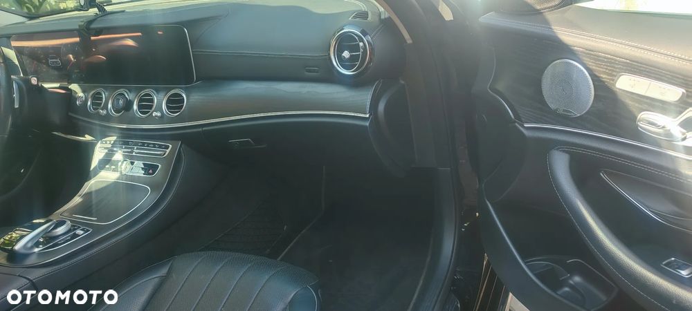 Mercedes-Benz Klasa E 350 d 4Matic 9G-TRONIC Exclusive - 12
