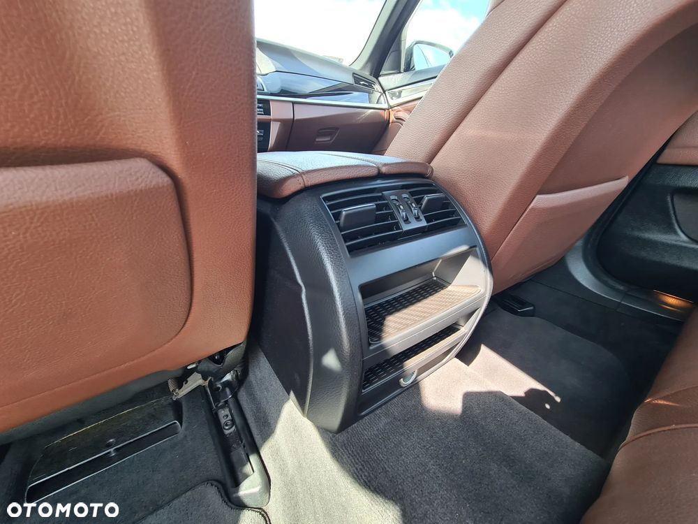 BMW Seria 5 - 36