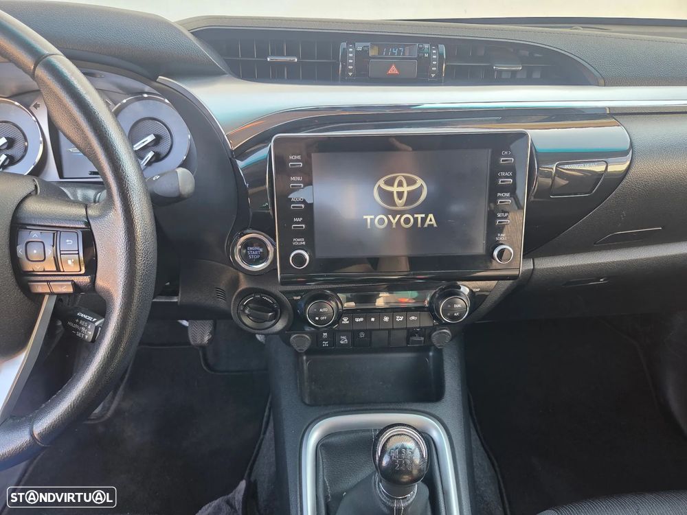 Toyota Hilux 2.4 D-4D 4WD CD CM - 19