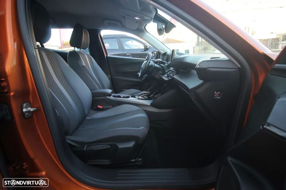 Peugeot e-2008 50 kWh Allure - 27