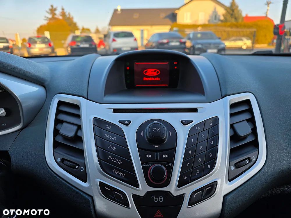 Ford Fiesta 1.4 Titanium - 29