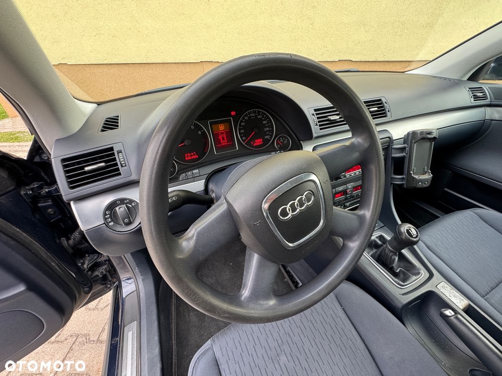 Audi A4 Avant - 14