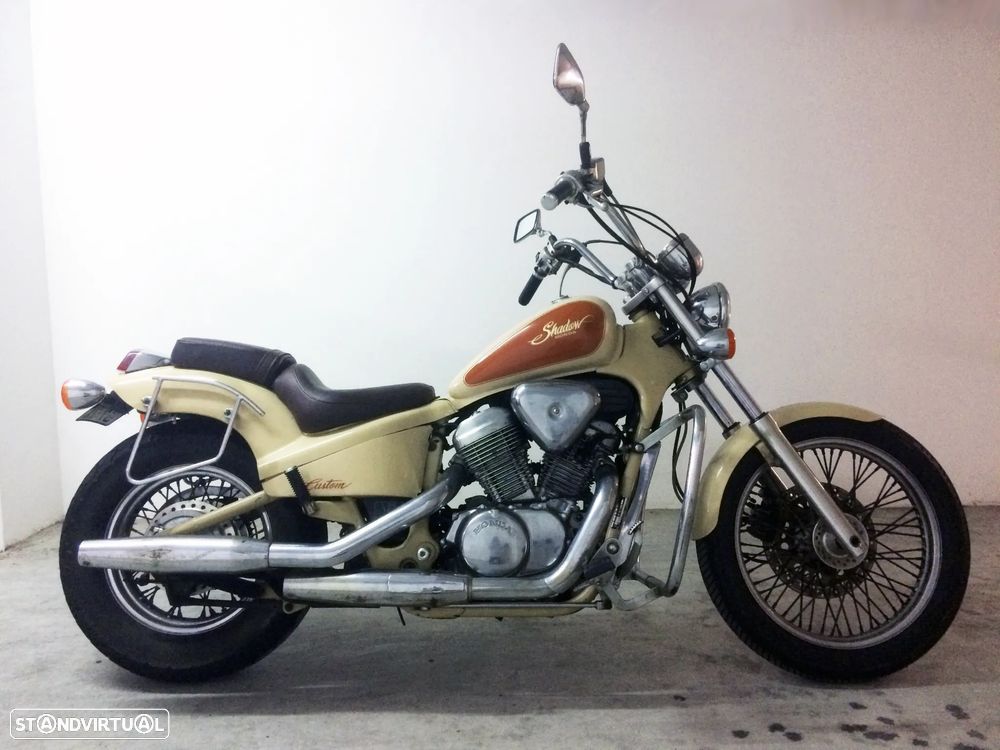 Honda Shadow Custom - 1