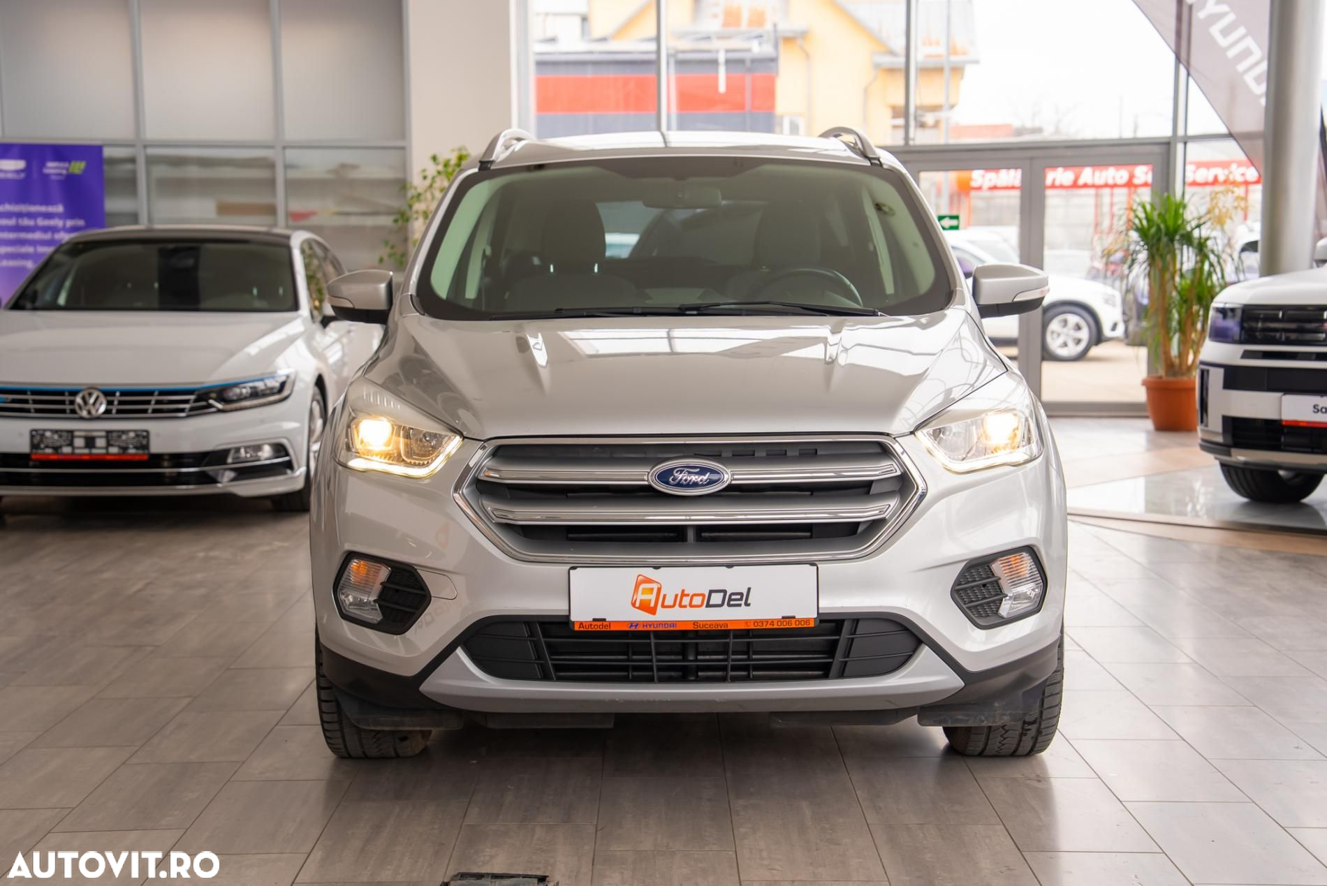 Ford Kuga 2.0 TDCi 2x4 Aut. Titanium - 2