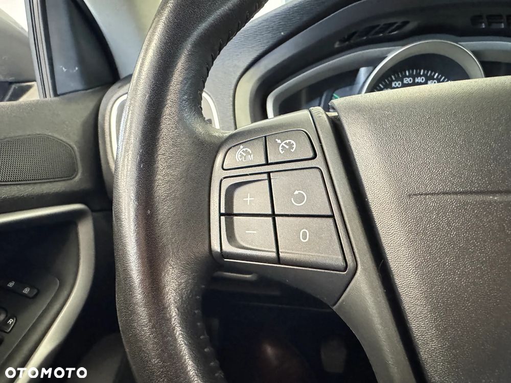 Volvo V40 D2 - 14