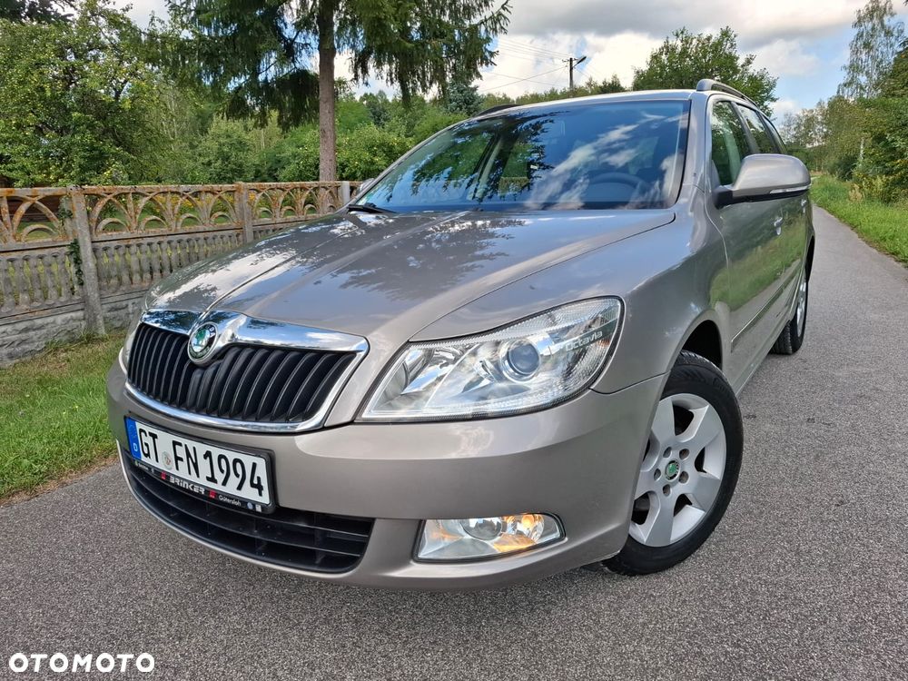 Skoda Octavia 1.6 Combi Style - 4