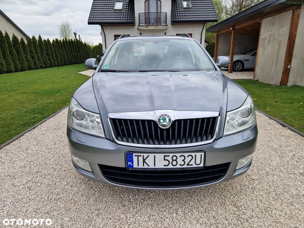 Skoda Octavia 1.8 TSI FAMILY - 11
