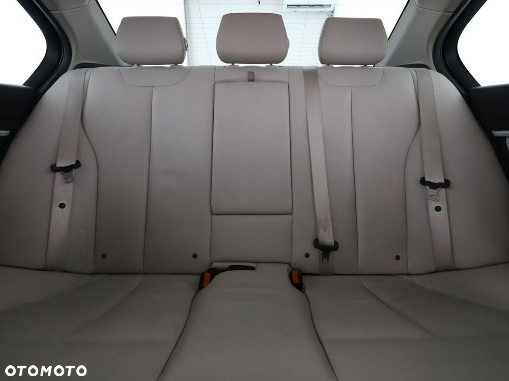 BMW Seria 3 330e iPerformance Luxury Line - 19