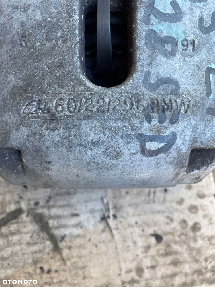 zacisk hamulca lewy przód bmw seria 5 e39 2.3 2.3 2.8 i 60/22/296 - 2