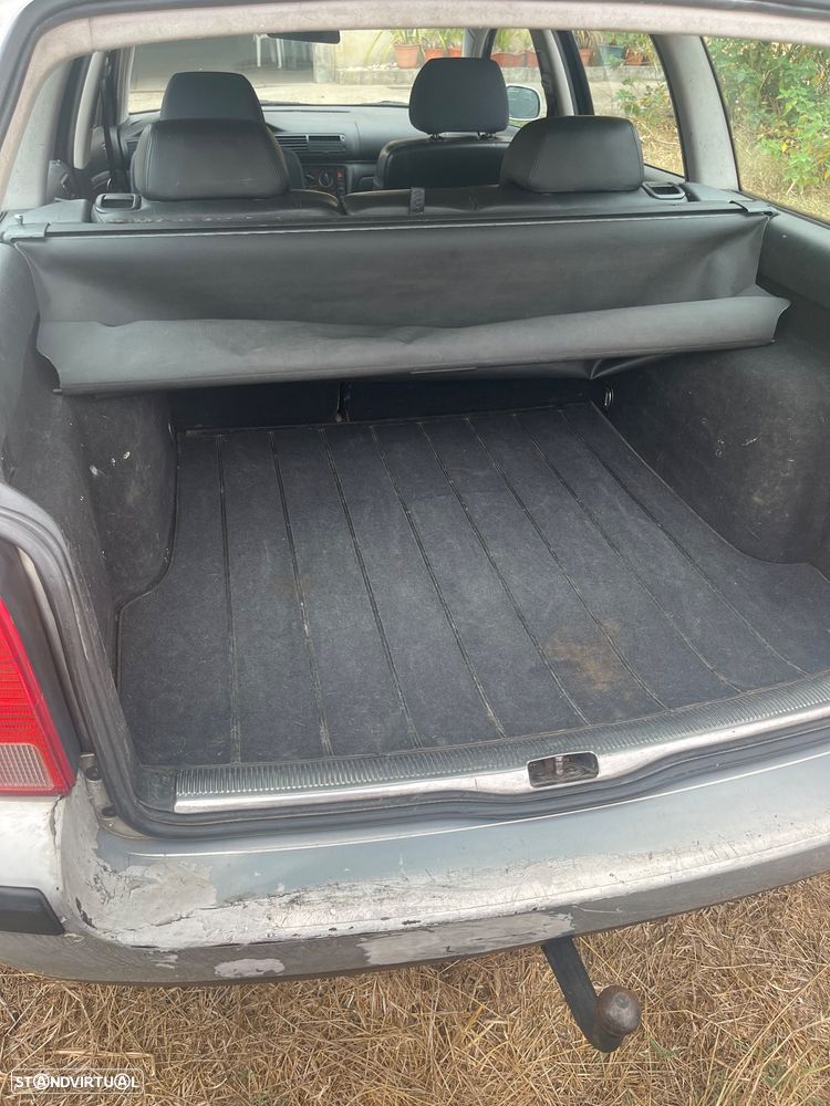 VW Passat Variant 1.9 TDi Confortline - 12