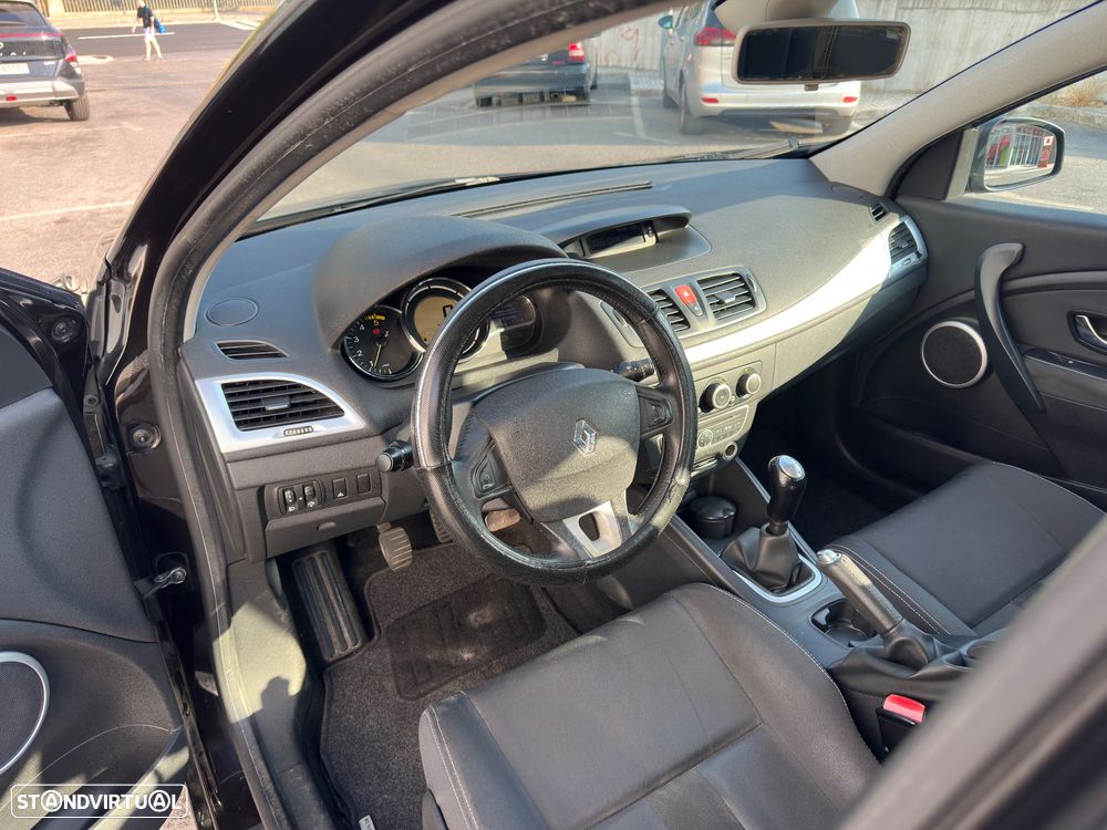 Renault Mégane 1.5 dCi Dynamique - 6
