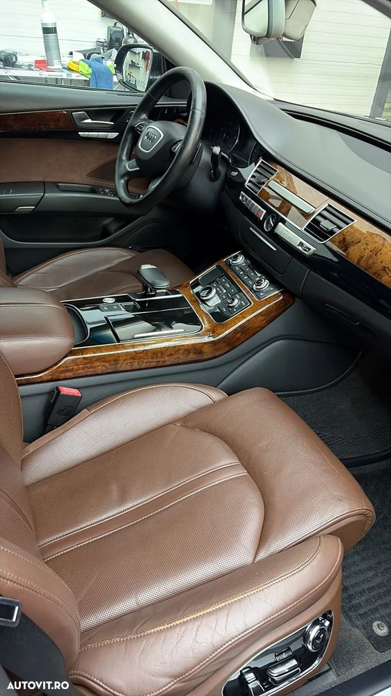 Audi A8 - 5