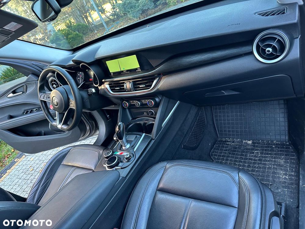 Alfa Romeo Stelvio 2.2 JTDM - 14