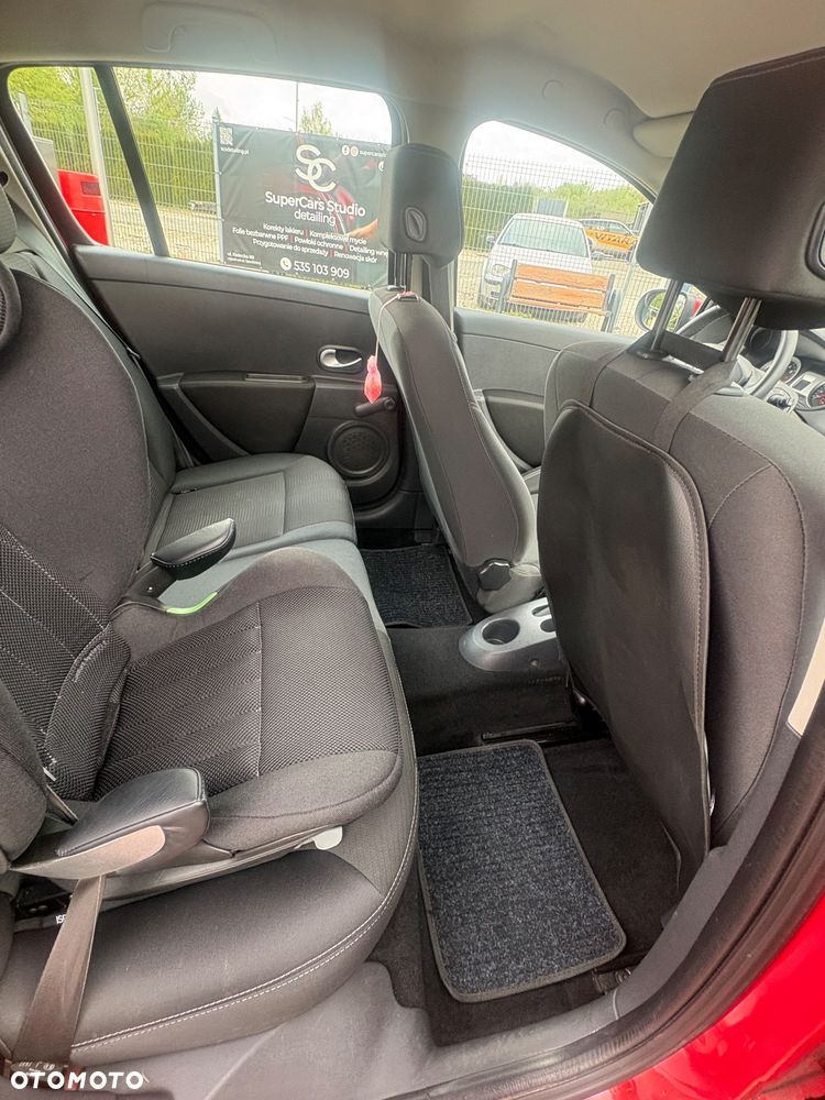 Renault Clio 1.2 16V 75 Dynamique - 9