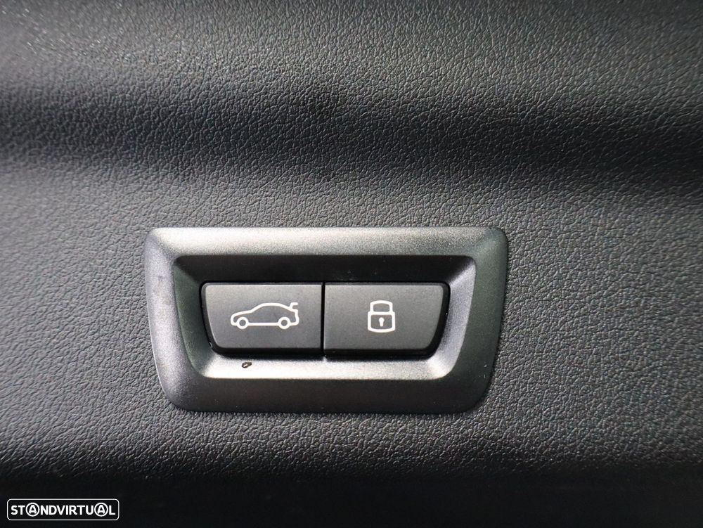 BMW X1 xDrive25e Pack Desportivo M - 22