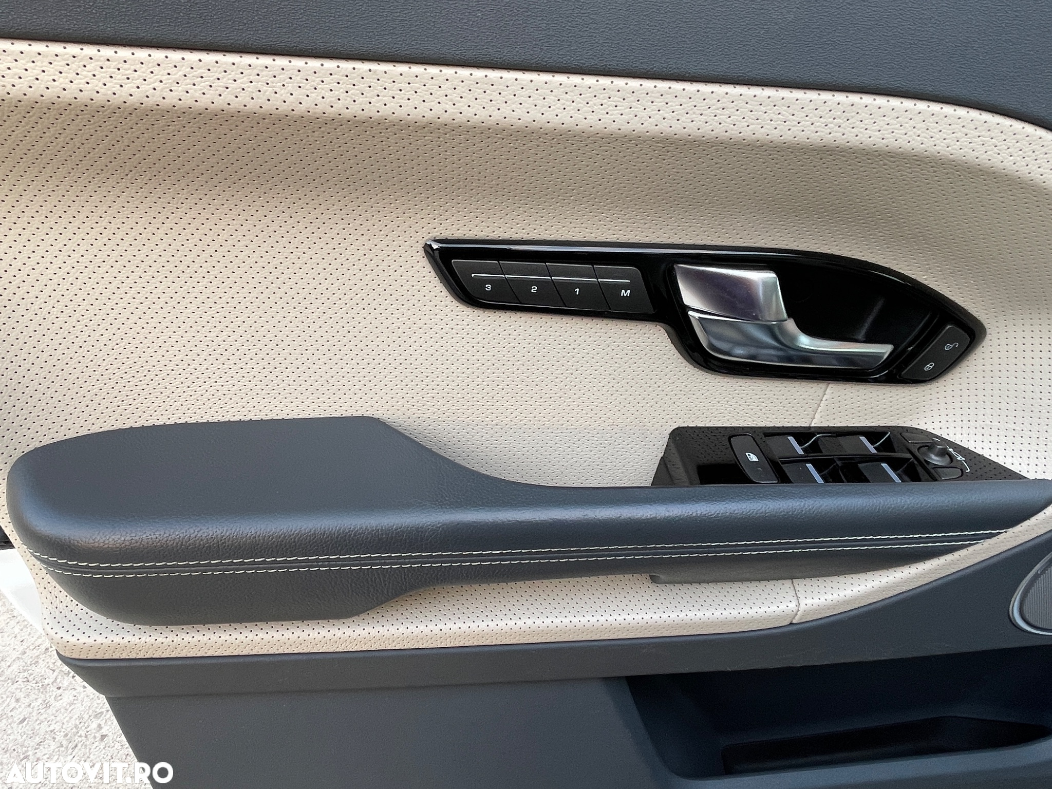 Land Rover Range Rover Evoque - 13