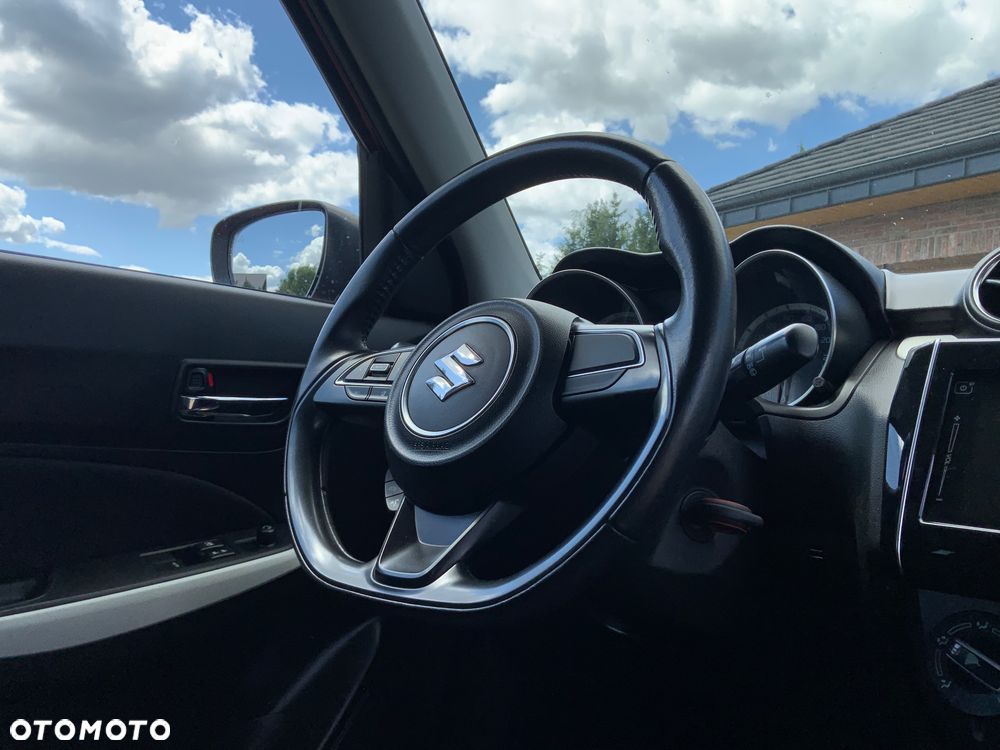 Suzuki Swift 1.2 Premium Plus CVT - 26