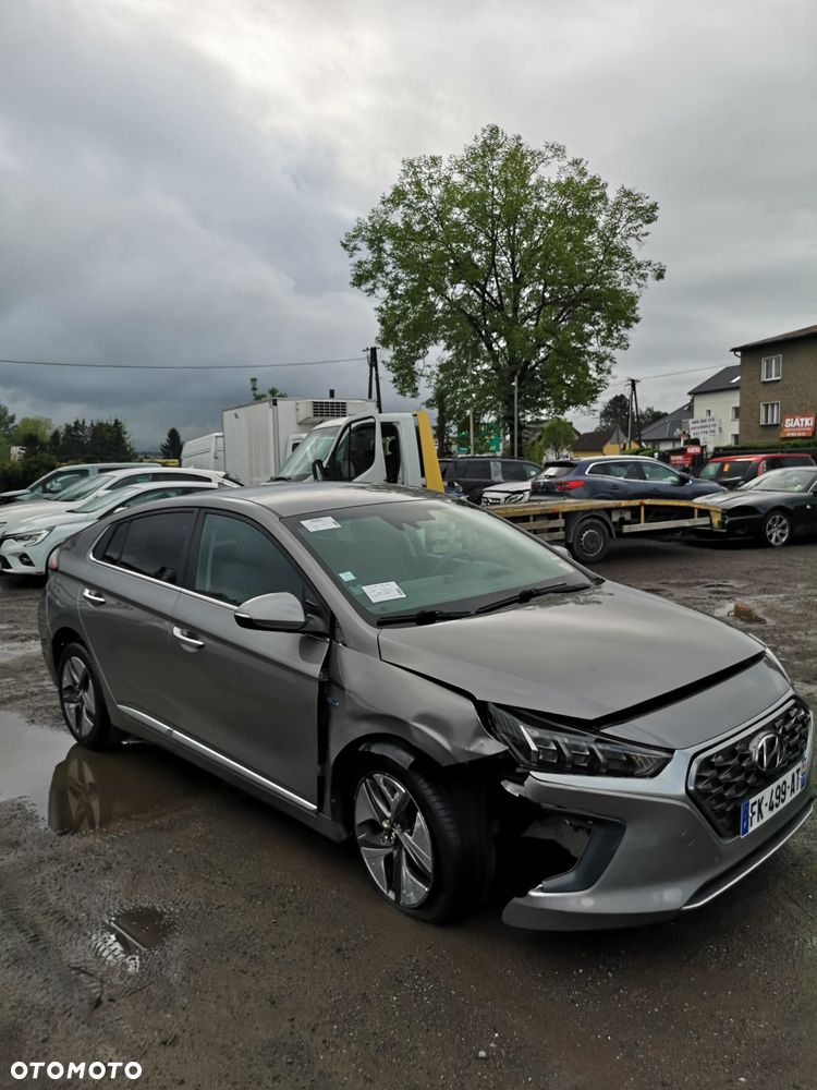 Hyundai IONIQ Hybrid Premium - 13