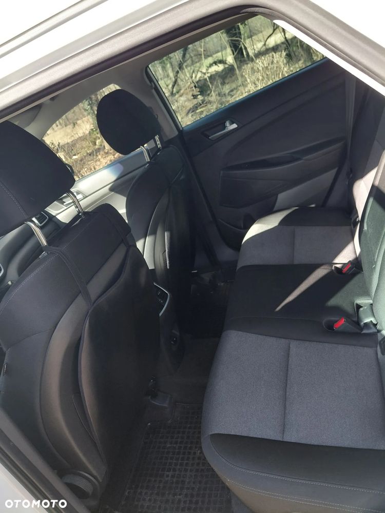 Hyundai Tucson 1.6 GDi Comfort 2WD - 16