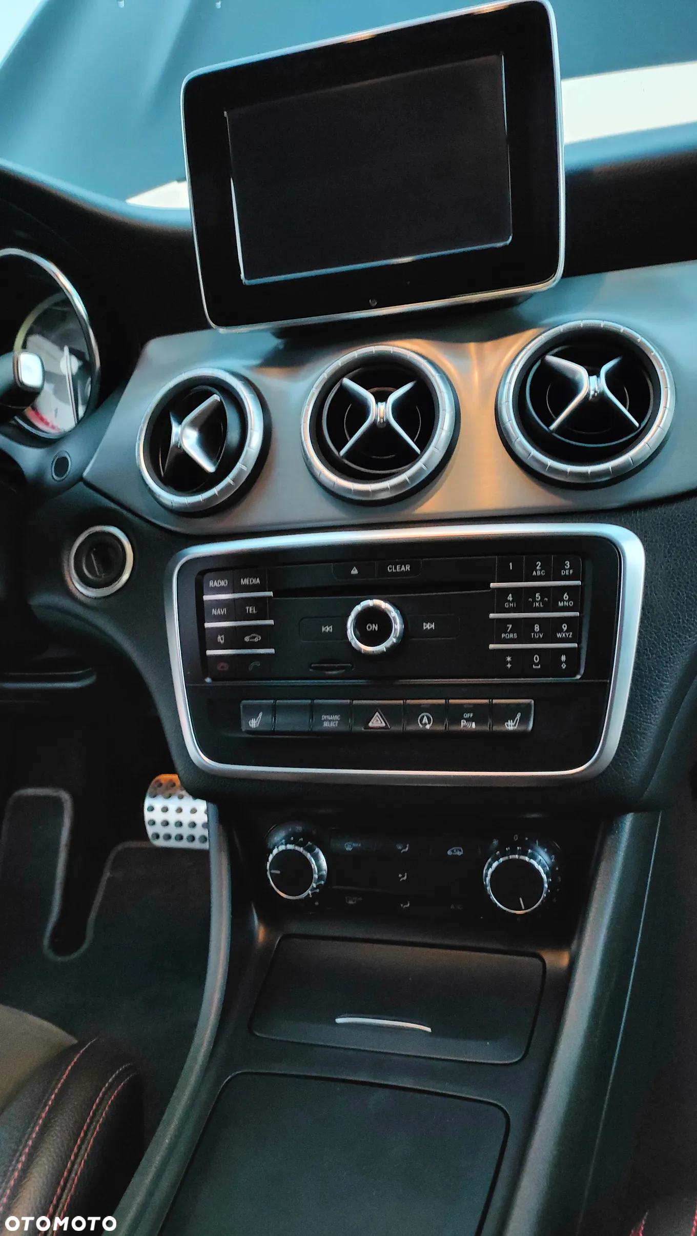 Mercedes-Benz CLA - 11