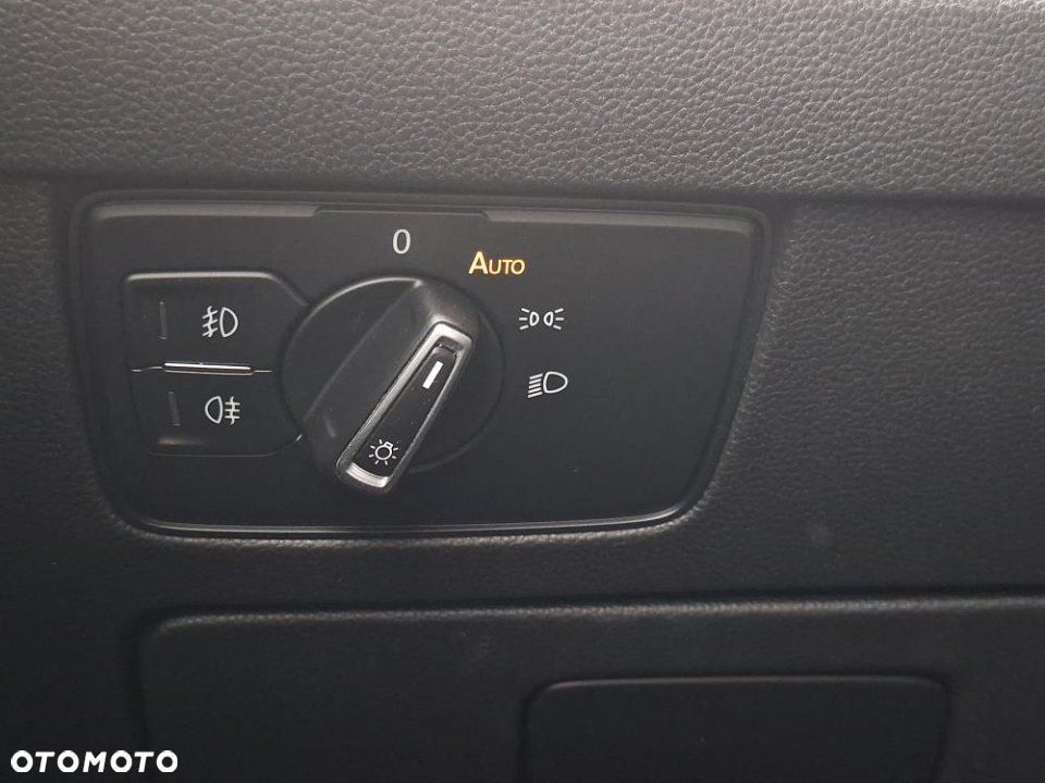 Volkswagen Passat - 23