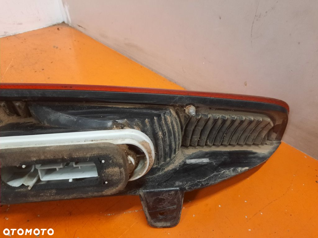 FORD FOCUS MK 2 04-08 LAMPA TYŁ PRAWA ZEWNĘTRZNA 10209 - 5