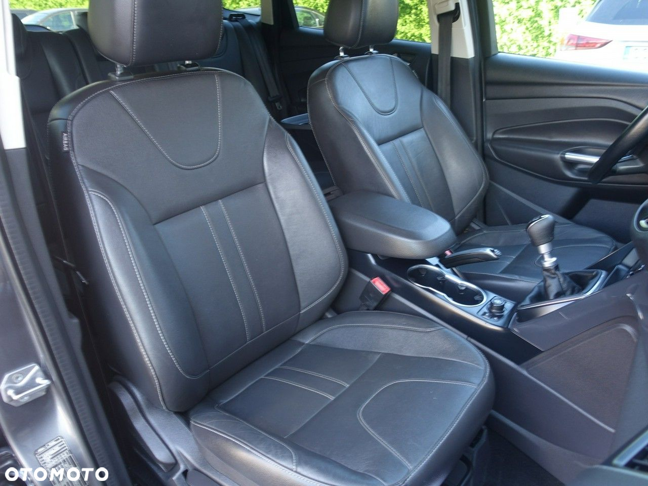 Ford Kuga - 16