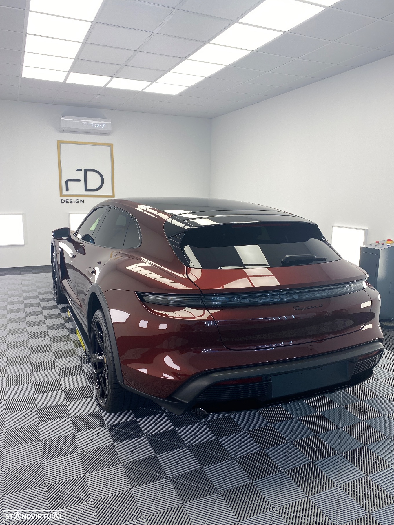 Porsche Taycan Cross Turismo 4 - 6
