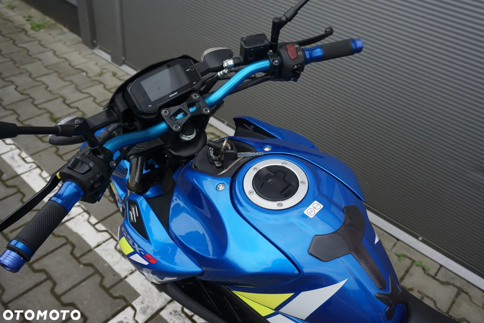 Suzuki GSX - 7