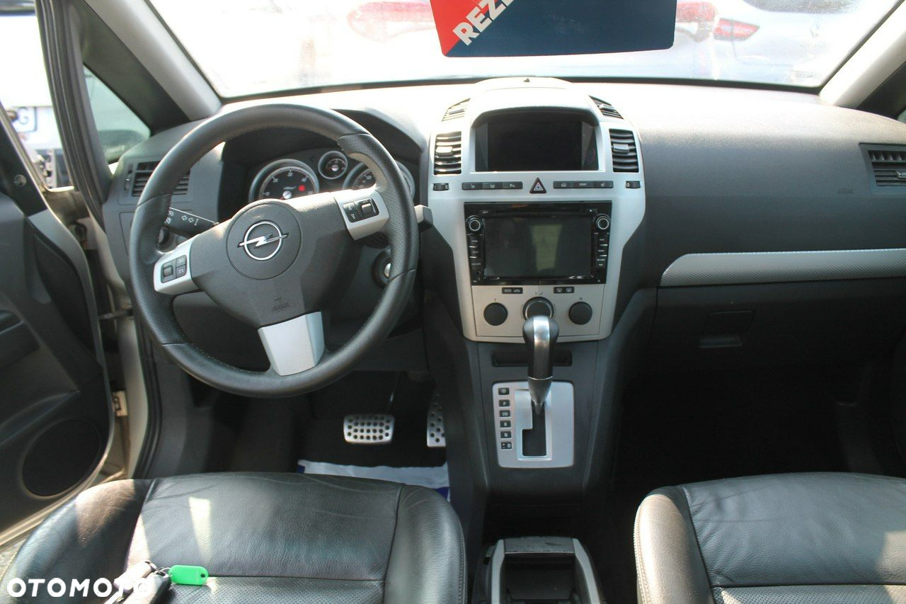 Opel Zafira - 15